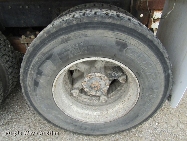 image for item EV9275 1988 Ford LN8000  water truck