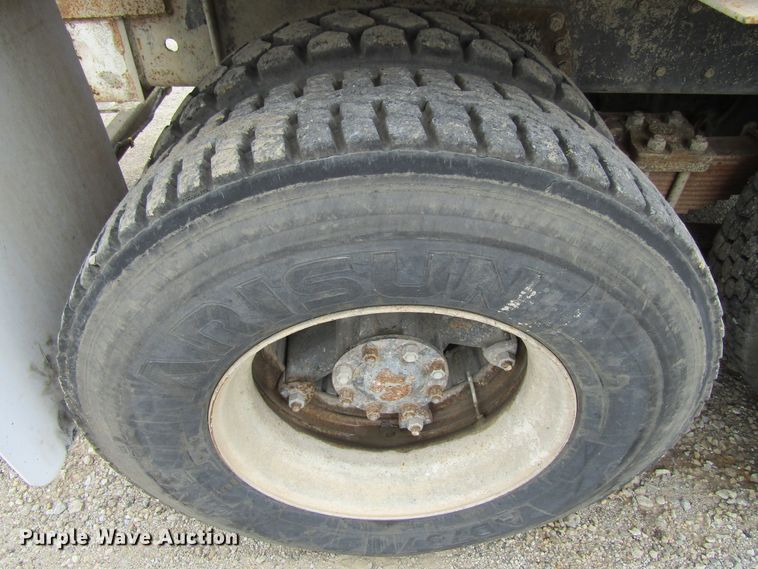 image for item EV9275 1988 Ford LN8000  water truck