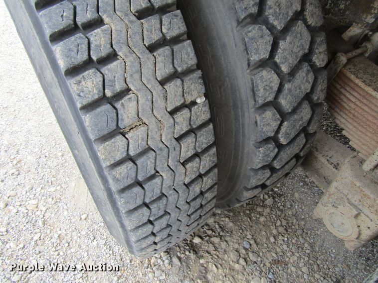 image for item EV9275 1988 Ford LN8000  water truck