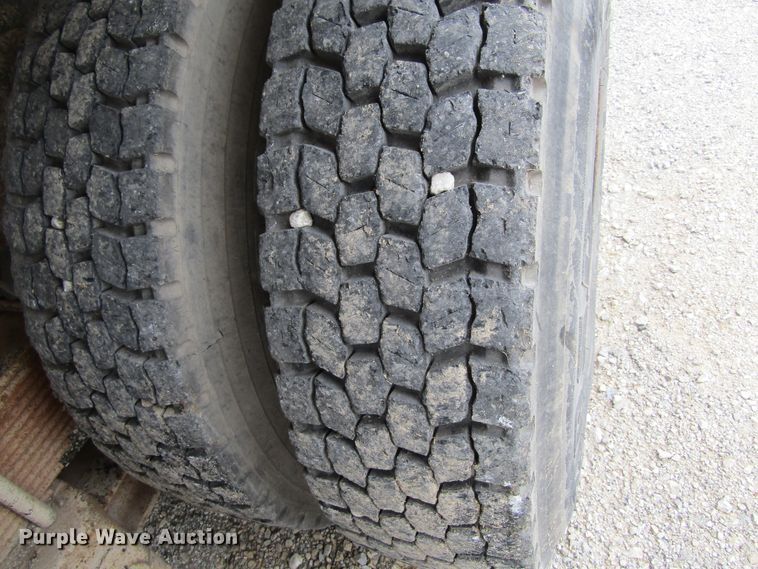 image for item EV9275 1988 Ford LN8000  water truck