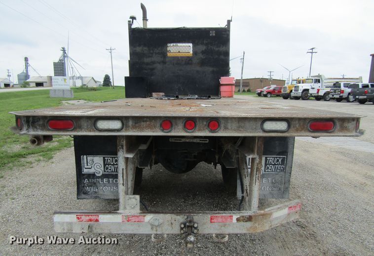 image for item EV9276 1989 Ford C8000  flatbed truck