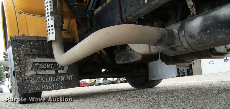 image for item EV9276 1989 Ford C8000  flatbed truck