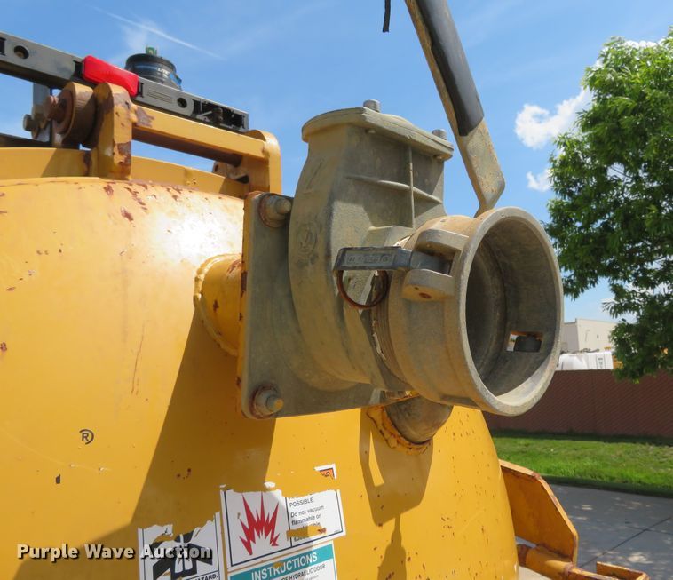 image for item FP9323 2013 Vermeer V800LEHD  vacuum excavator