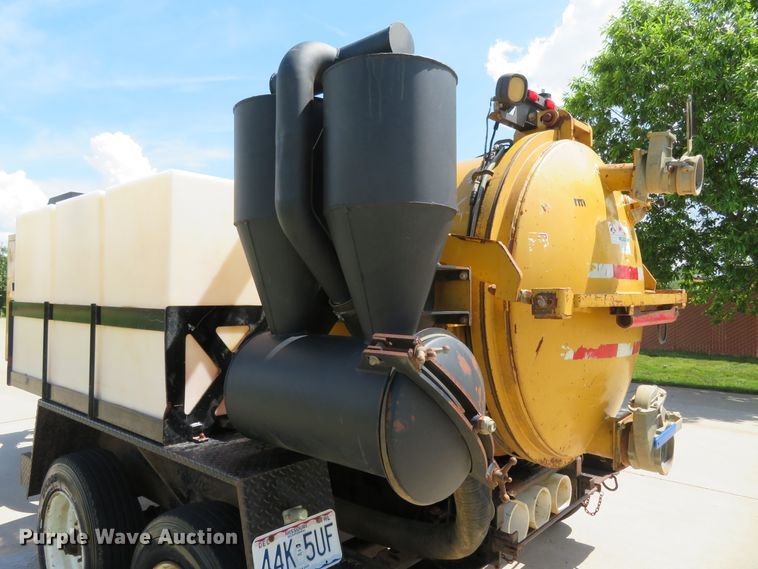 image for item FP9323 2013 Vermeer V800LEHD  vacuum excavator