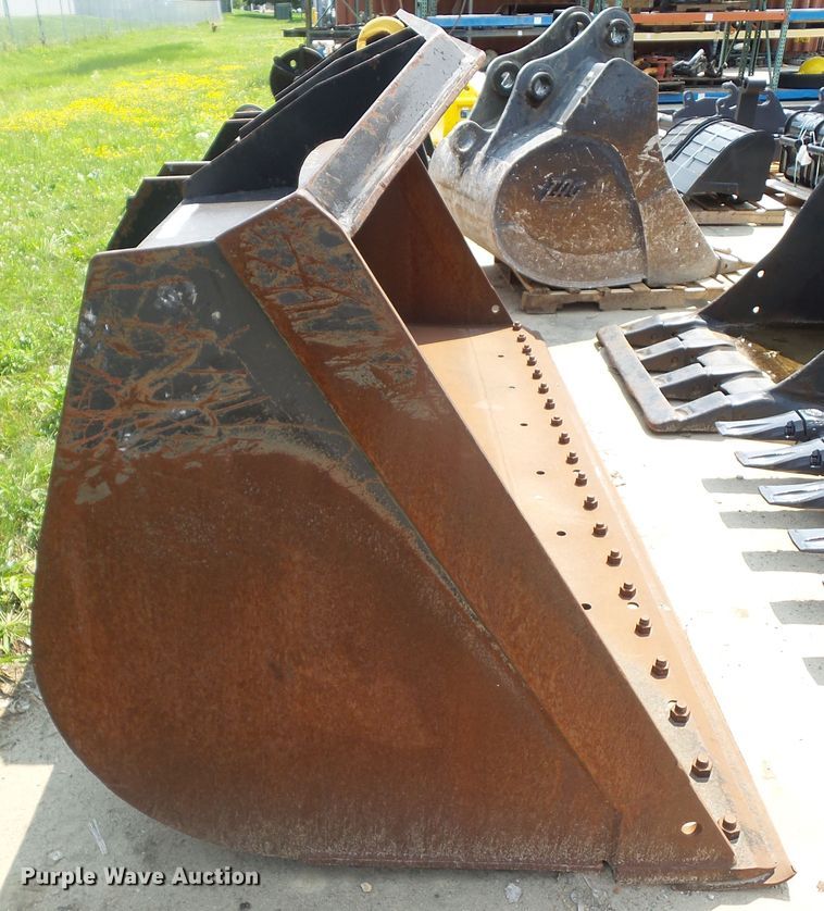 image for item HF9928 2008 AIM DLATT1015  10'W wheel loader bucket