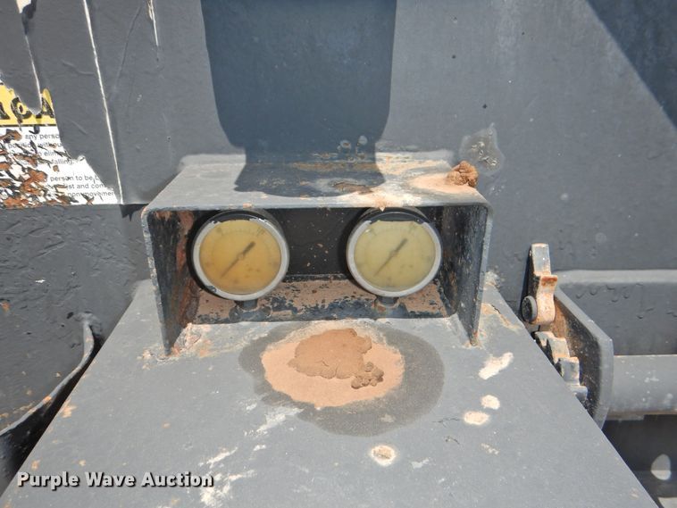 image for item HN9040 2013 Dragon  roll-off container trailer