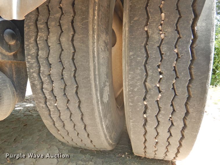 image for item HN9040 2013 Dragon  roll-off container trailer