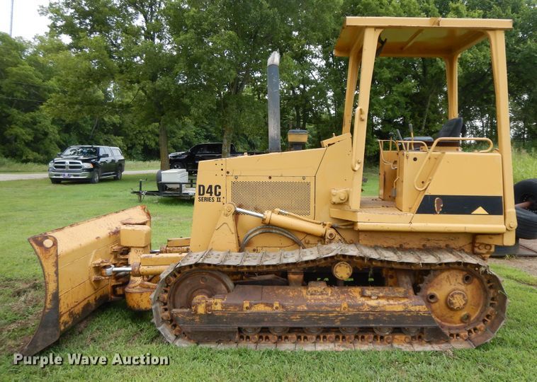 image for item HP9540 1993 Caterpillar D4C Series II  dozer