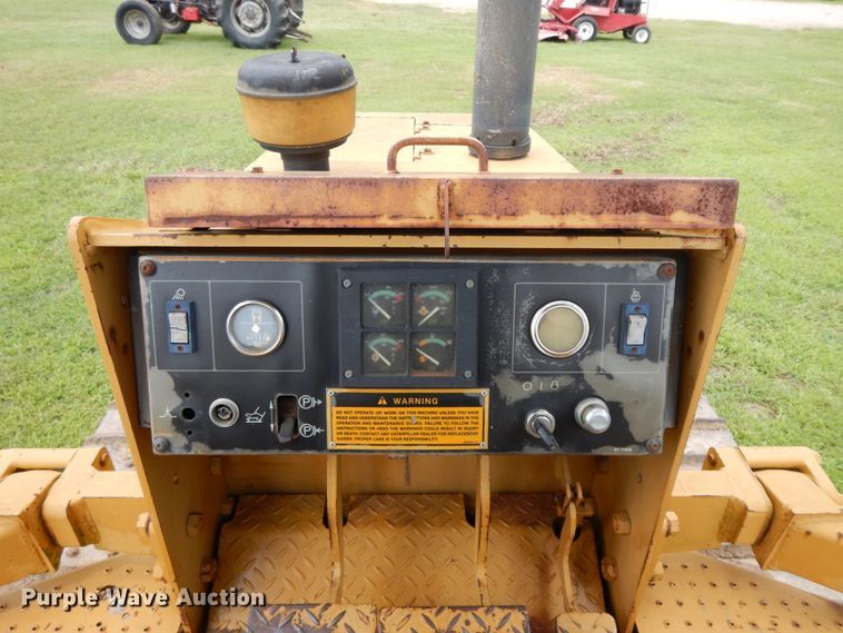 image for item HP9540 1993 Caterpillar D4C Series II  dozer