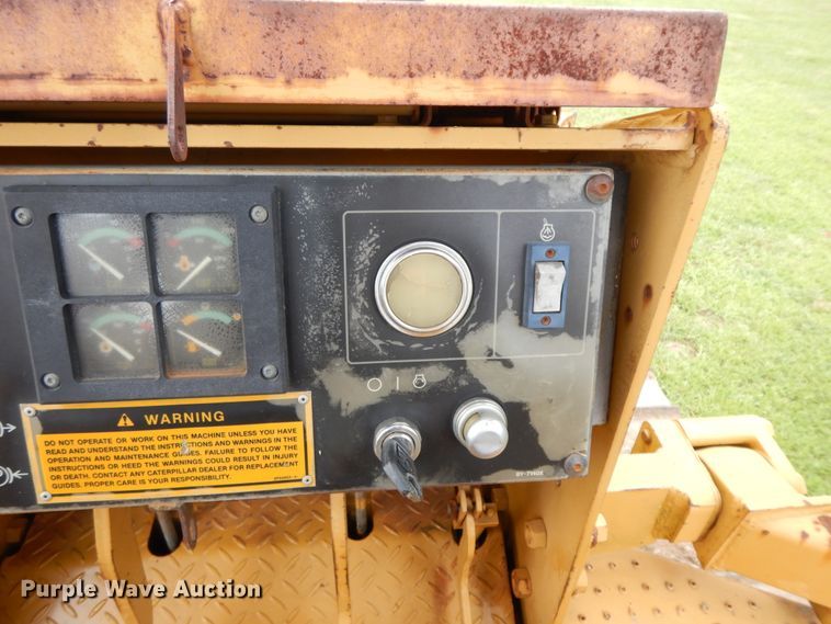 image for item HP9540 1993 Caterpillar D4C Series II  dozer