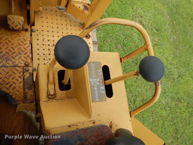 image for item HP9540 1993 Caterpillar D4C Series II  dozer