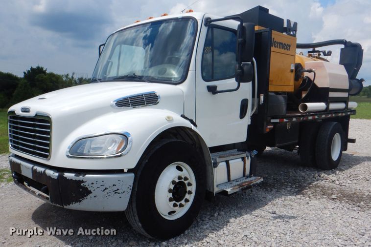 image for item HT9331 2016 Freightliner M2 106  vacuum truck