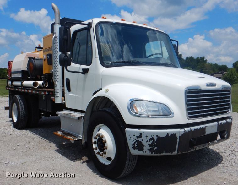 image for item HT9331 2016 Freightliner M2 106  vacuum truck