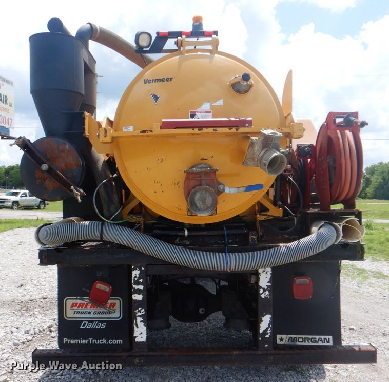 image for item HT9331 2016 Freightliner M2 106  vacuum truck