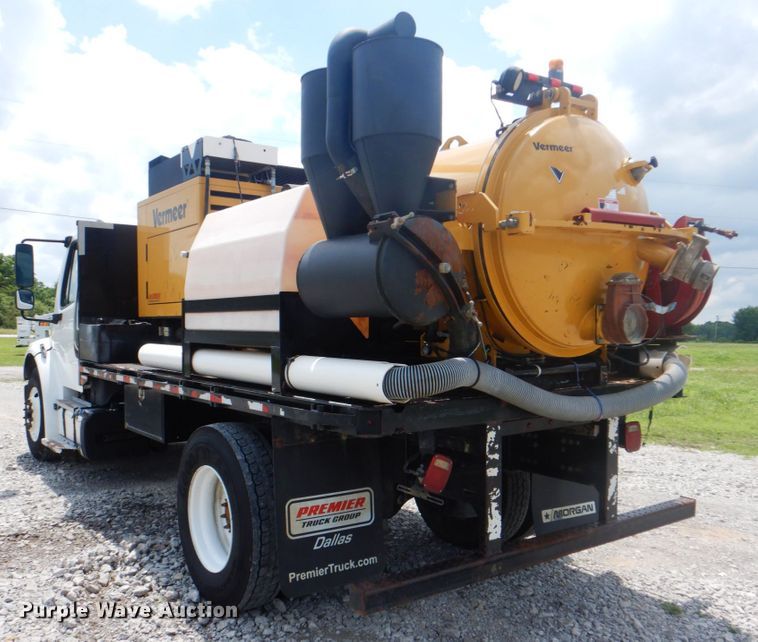 image for item HT9331 2016 Freightliner M2 106  vacuum truck