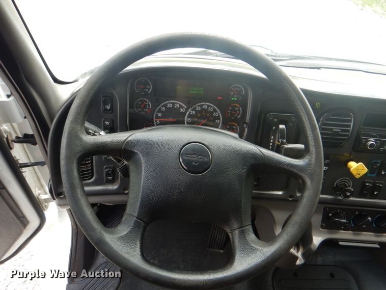 image for item HT9331 2016 Freightliner M2 106  vacuum truck