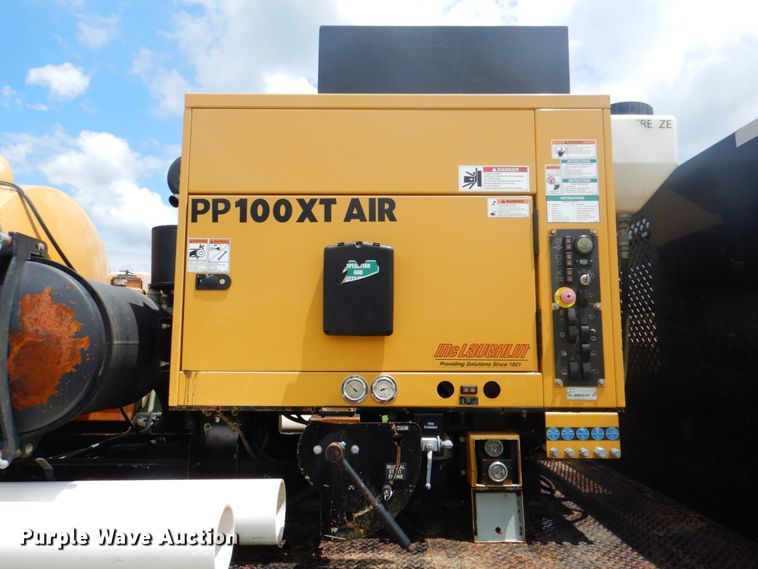 image for item HT9331 2016 Freightliner M2 106  vacuum truck