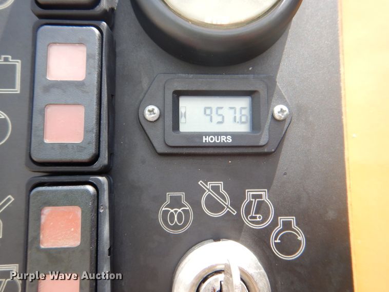 image for item HT9331 2016 Freightliner M2 106  vacuum truck