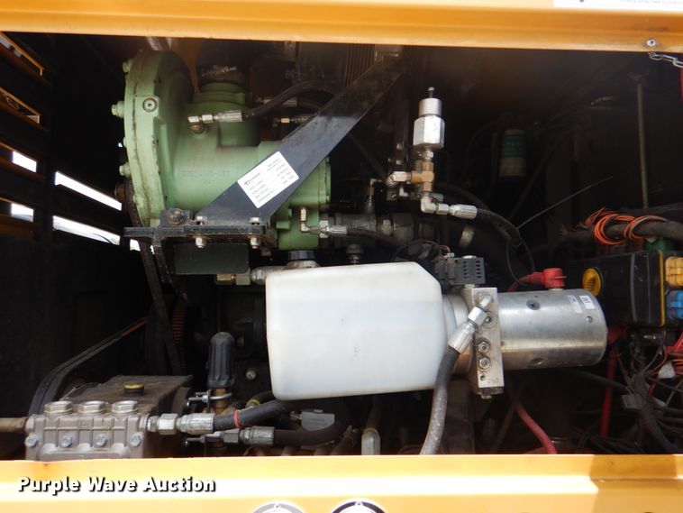 image for item HT9331 2016 Freightliner M2 106  vacuum truck