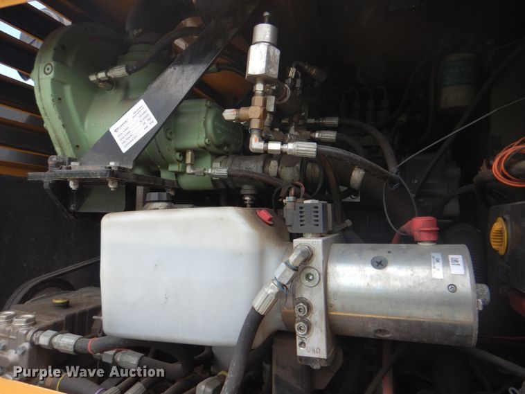 image for item HT9331 2016 Freightliner M2 106  vacuum truck