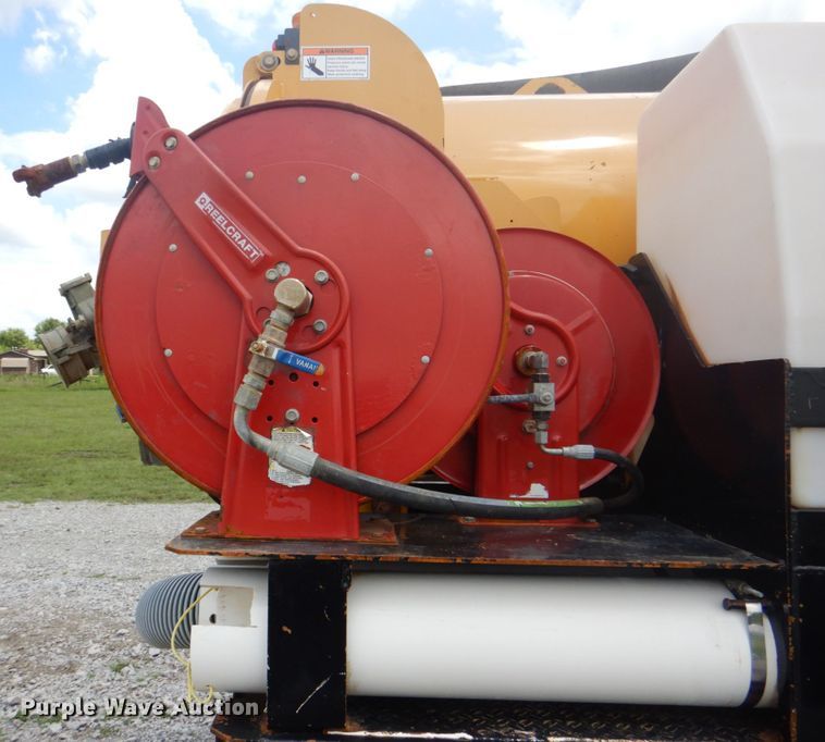 image for item HT9331 2016 Freightliner M2 106  vacuum truck