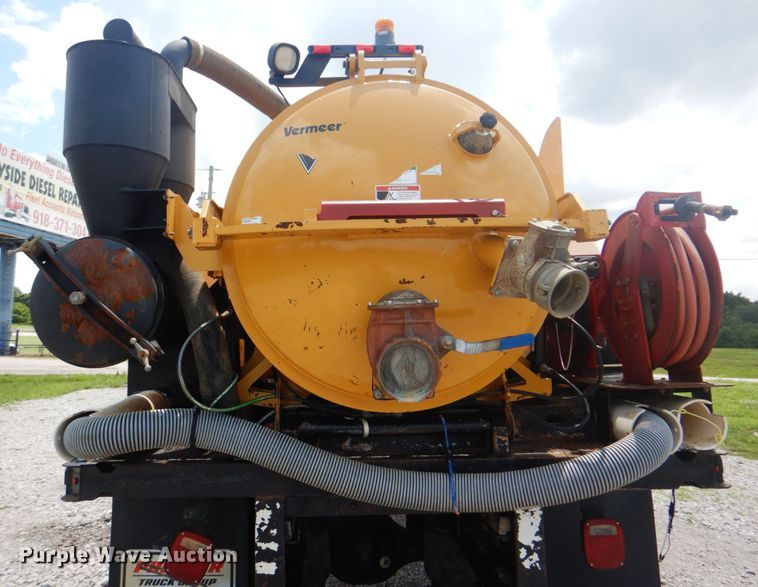 image for item HT9331 2016 Freightliner M2 106  vacuum truck