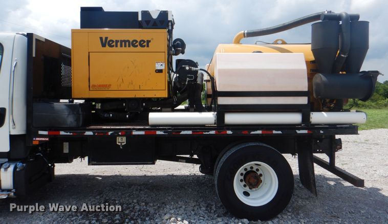 image for item HT9331 2016 Freightliner M2 106  vacuum truck