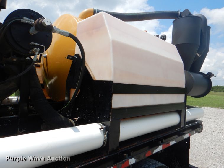 image for item HT9331 2016 Freightliner M2 106  vacuum truck