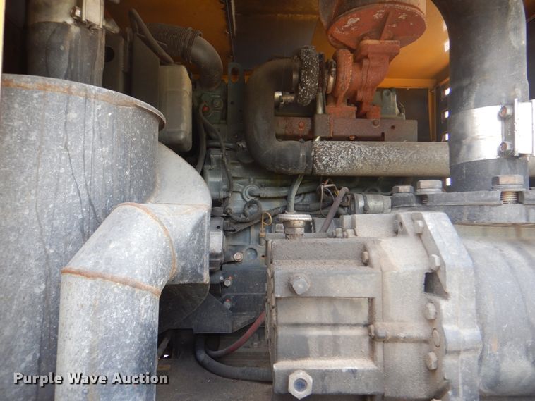 image for item HT9331 2016 Freightliner M2 106  vacuum truck