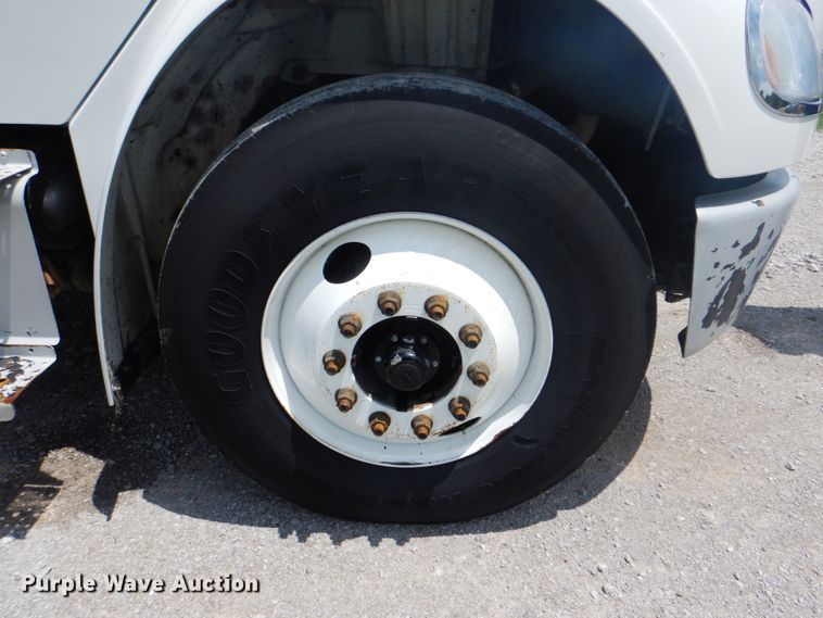 image for item HT9331 2016 Freightliner M2 106  vacuum truck