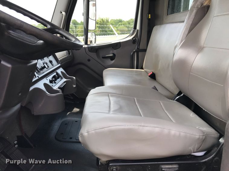 image for item HT9331 2016 Freightliner M2 106  vacuum truck