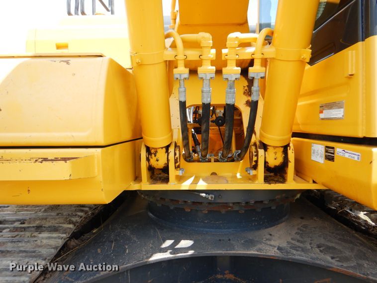 image for item HT9340 2018 Komatsu PC210LC-11  excavator