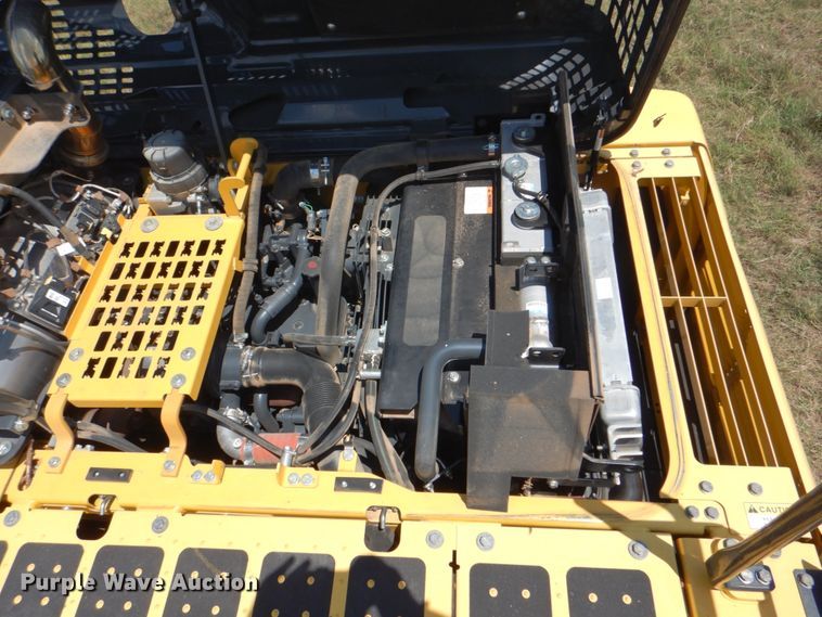 image for item HT9340 2018 Komatsu PC210LC-11  excavator