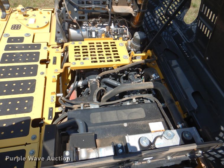 image for item HT9340 2018 Komatsu PC210LC-11  excavator