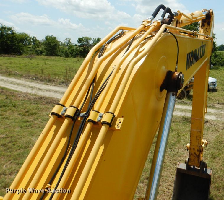 image for item HT9340 2018 Komatsu PC210LC-11  excavator