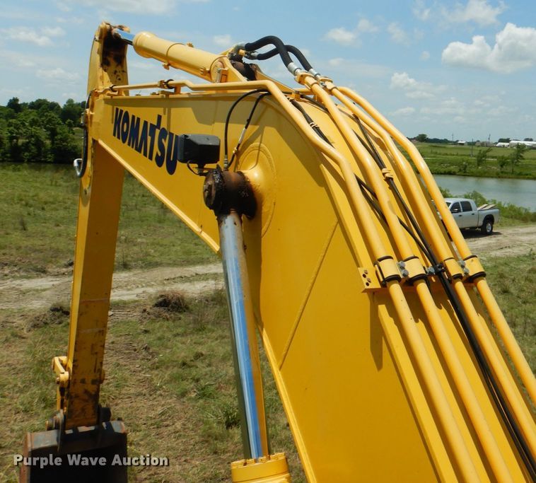 image for item HT9340 2018 Komatsu PC210LC-11  excavator