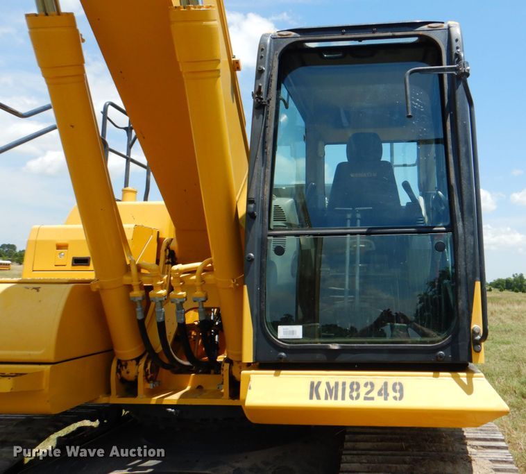 image for item HT9340 2018 Komatsu PC210LC-11  excavator