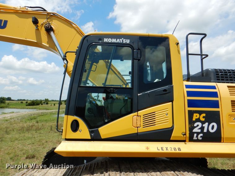 image for item HT9340 2018 Komatsu PC210LC-11  excavator
