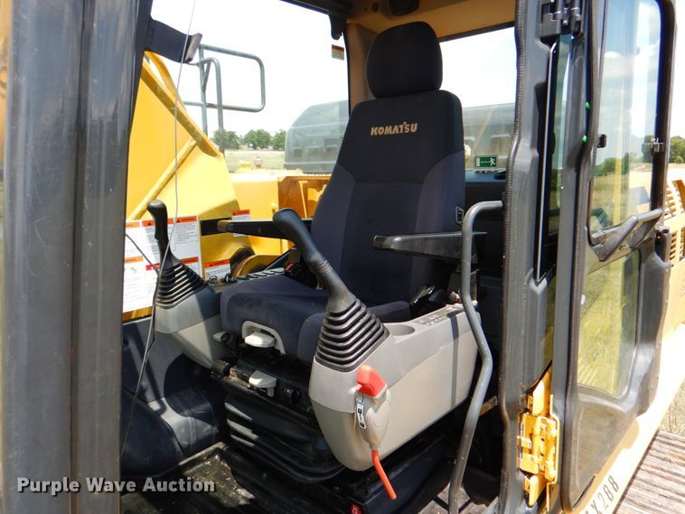 image for item HT9340 2018 Komatsu PC210LC-11  excavator