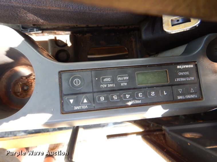 image for item HT9340 2018 Komatsu PC210LC-11  excavator