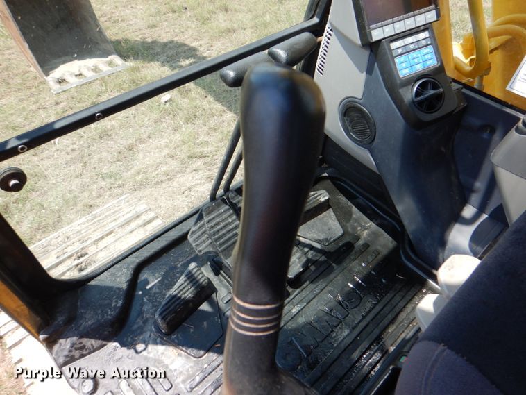 image for item HT9340 2018 Komatsu PC210LC-11  excavator