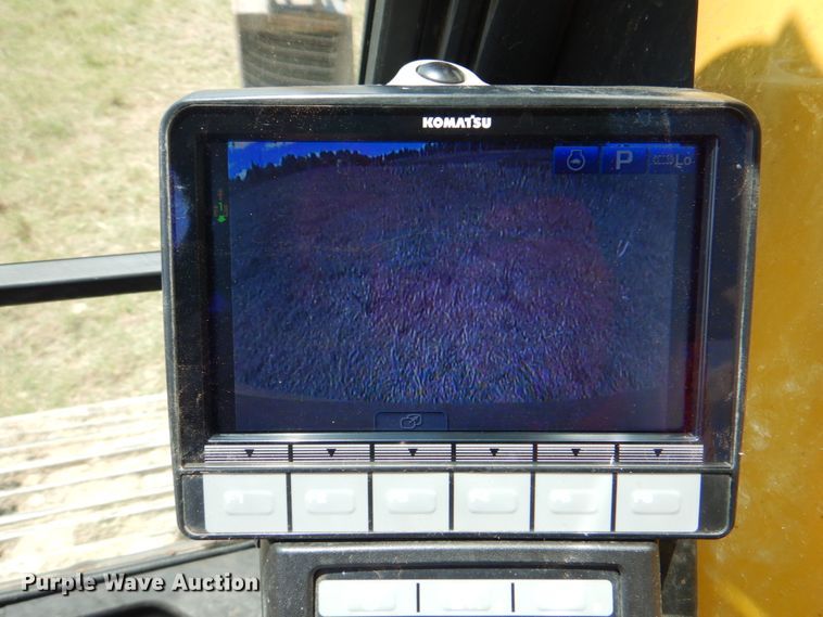 image for item HT9340 2018 Komatsu PC210LC-11  excavator