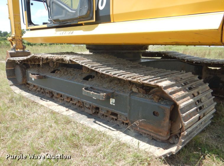 image for item HT9340 2018 Komatsu PC210LC-11  excavator