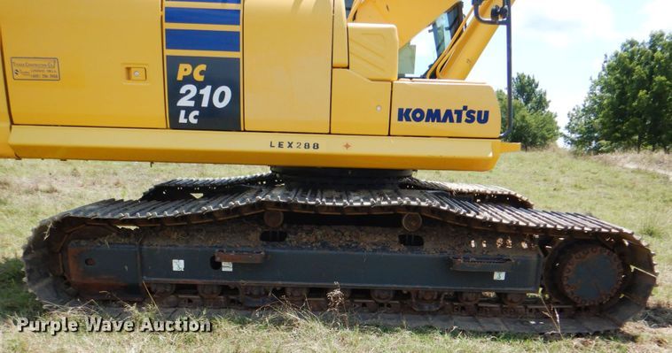 image for item HT9340 2018 Komatsu PC210LC-11  excavator