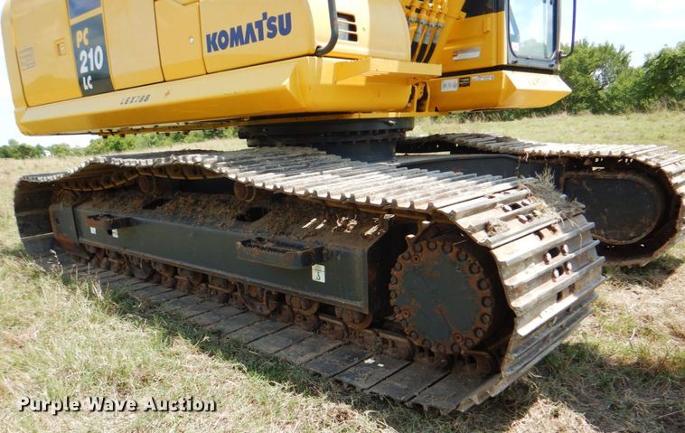 image for item HT9340 2018 Komatsu PC210LC-11  excavator