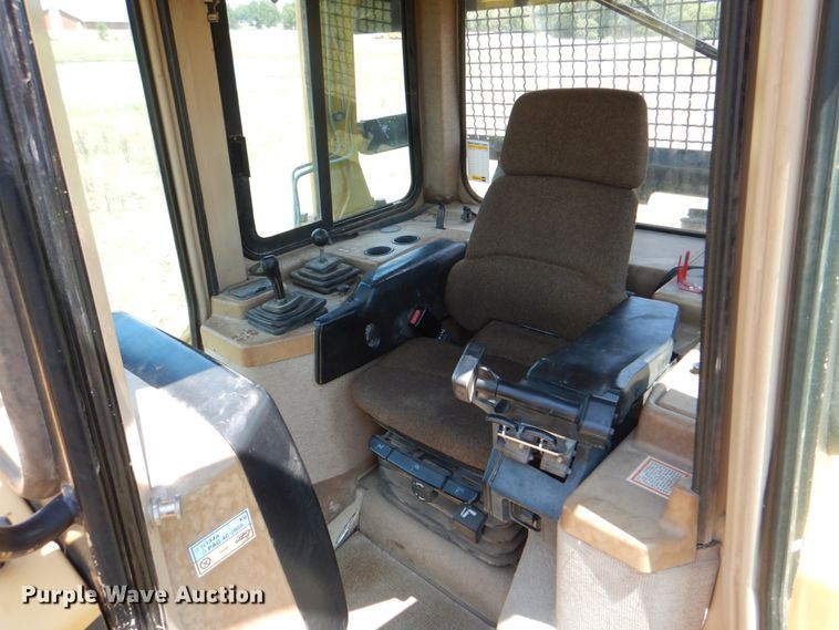 image for item HT9341 1999 Caterpillar D6M  dozer