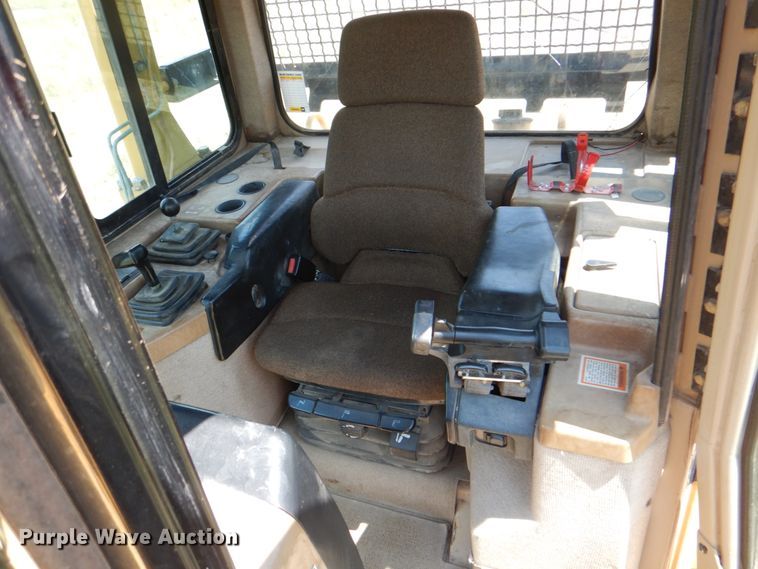 image for item HT9341 1999 Caterpillar D6M  dozer