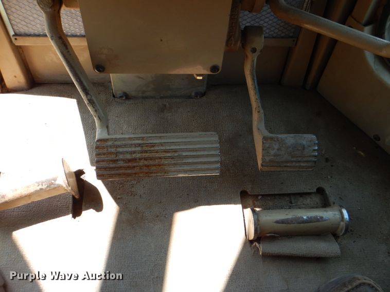 image for item HT9341 1999 Caterpillar D6M  dozer