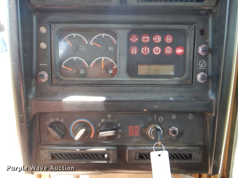 image for item HT9341 1999 Caterpillar D6M  dozer