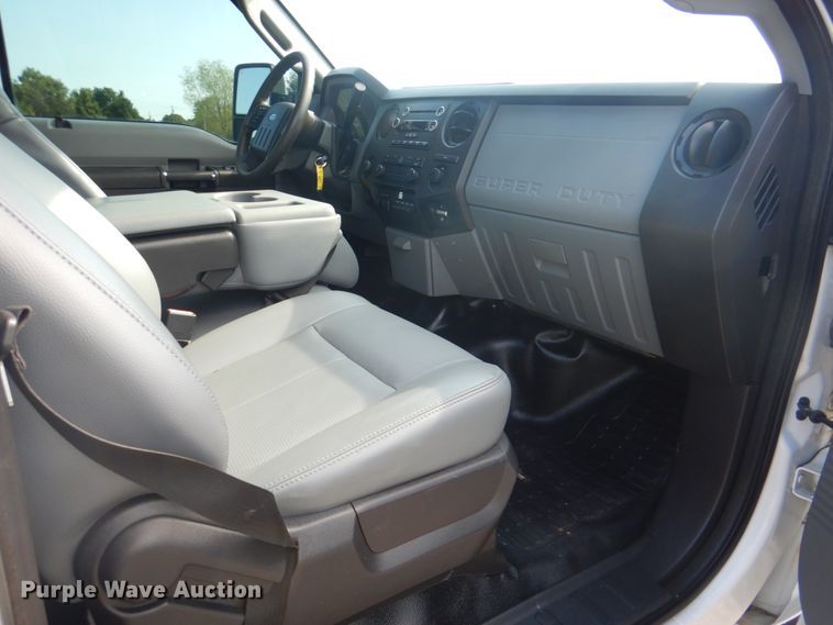 image for item HT9345 2015 Ford F550 Super Duty XL  utility / service truck